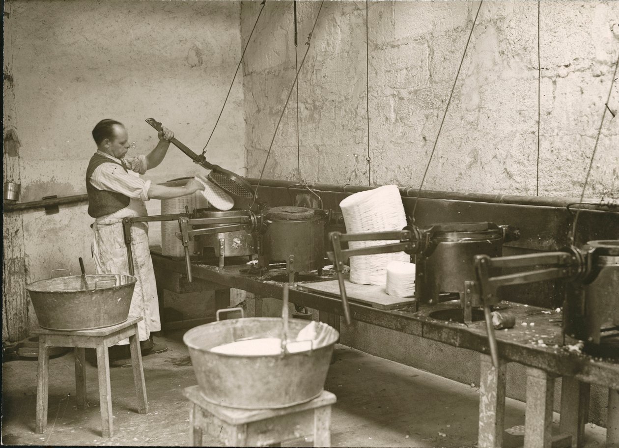Laboratoire Metadier: A Man Prepares the Moulds for Making Kalmine