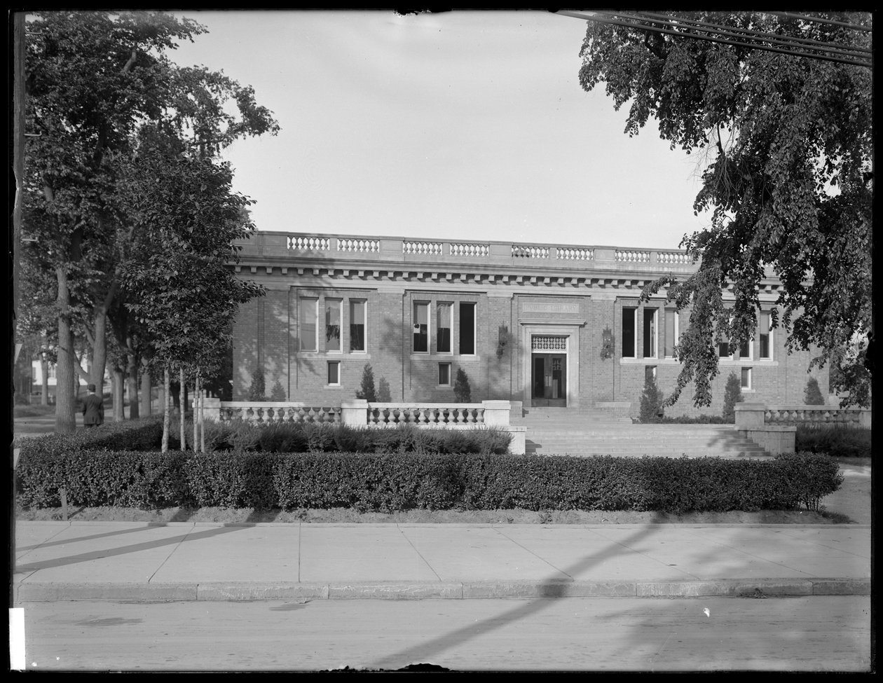Elmhurst branch of the Queens Borough Public Library; A Carnegie library by William Davis Hassler