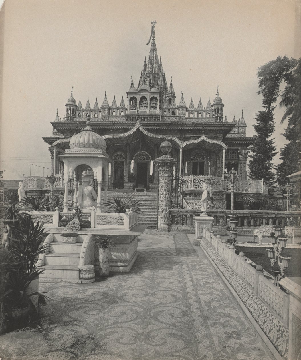 Pareshnath, Jain Temple, Calcutta by studio of A. W. A. Plâté Studio (Ceylonese)