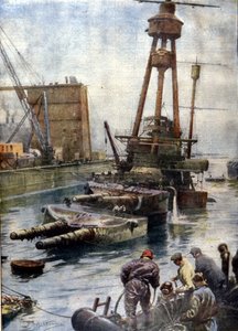 The German battleship Hindenburg, sunk at Scapa Flow in Scotland, resurfaced thanks to the English fleet after 7 years at the bottom of the oceans. Illustration by Beltrame. La Domenica del Corriere by Achille Beltrame