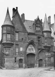 Hotel de Sens, Late 19th Century-Early 20th Century