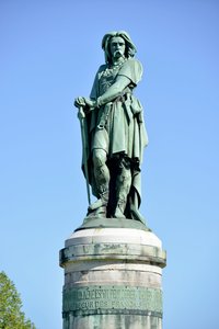 Colossal Statue of Vercingetorix (72-46 BC) (Sculpture by Millet Aime, 1865)