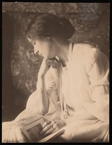Alice Broughton photo of Agnes Pelton by Alice Boughton