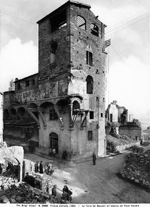 World War II: Damage caused by the bombing at the Mannelli Tower at the end of the Ponte Vecchio, in Florence. This photograph was formerly part of the Brogi Collection, but now belongs to the Alinari Collection by Fratelli Alinari