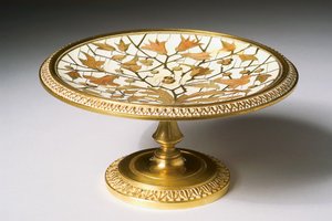 Cup on pedestal