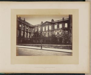 The Caisse des Dépôts et Consignations on fire. Exterior view. by Alphonse J. Liébert