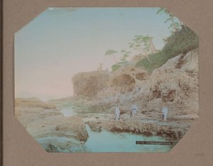 Men and Women on the Coast at Chigogafuchi on Enoshima, Japan by Anonymous