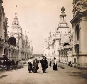 Universal Exposition of 1900 in Paris: Esplanade des Invalides