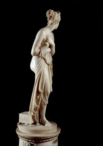 Venere Italica by Antonio Canova