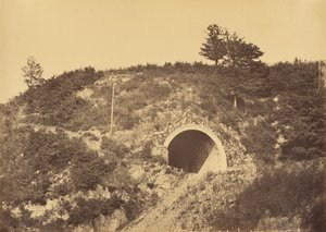 Head of the Riboulet Tunnel, Between L