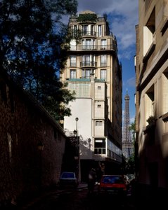 Building Rue Raynouard, Paris 16th