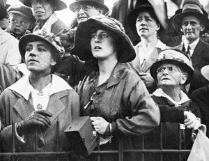 A group of women in a crowd at the Anzac Buffet in Hyde Park where relations waited to welcome home their loved ones