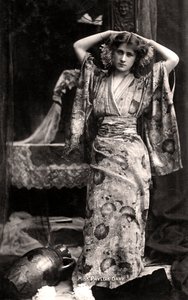 Phyllis Dare, English Actress, 1906 by Bassano Studio