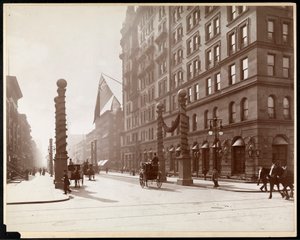 Decorations for the Dewey Parade at the Waldorf Astoria Hotel, 33rd Street and 5th Avenue, New York, 1899 by Byron Company