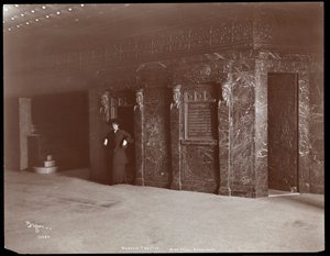 Ethel Barrymore in the Hudson Theatre lobby in New York, 1903