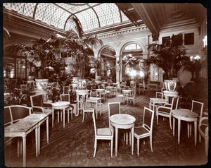 Lounge at the Plaza Hotel, c.1907