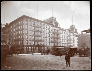 The Grand Union Hotel at 4th Avenue and 42nd Street, New York, 1904 by Byron Company
