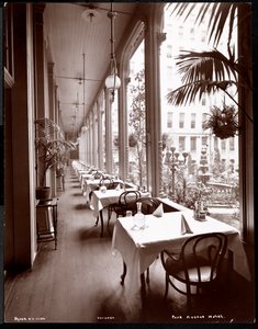 The Veranda at the Park Avenue Hotel