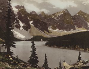 Moraine Lake and Valley of Ten Peaks
