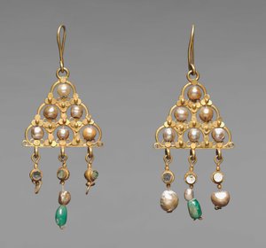 Earring