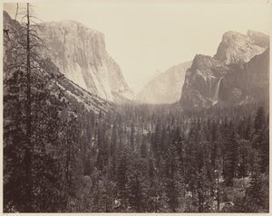The Yosemite Valley from the Mariposa Trail