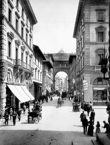 Via Strozzi, Florence, c.1890 by Carlo Brogi
