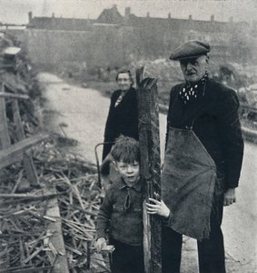 East End Family by Cecil Beaton