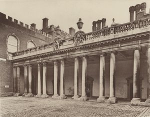 Hampton Court Palace, Colonnade to Kings Entrance