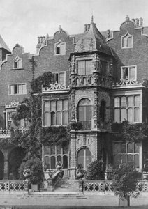 The Bay, South Front