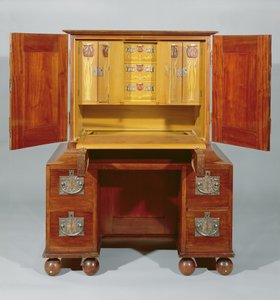 Cabinet - front open, 1898