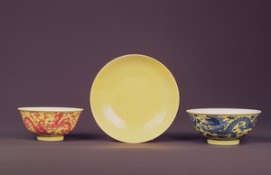 Yellow Bowl with Rouge-de-Fer Dragons, Chien Lung Period