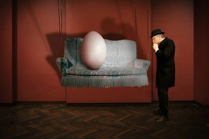 Gentleman and the Egg