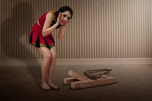 Scared Cheerleader Trap by Christine von Diepenbroek