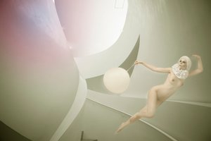 Suspended by Christine von Diepenbroek
