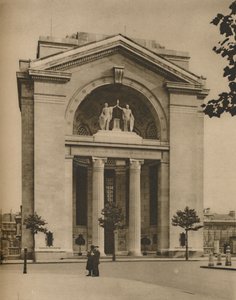 Bush House, An American Addition to Post-War London