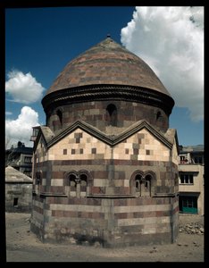 Octagonal Mausoleum of Sultan Turbesi by Dynasty Seljuq