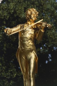Statue of a musician, Johann Strauss Statue, Vienna, Austria