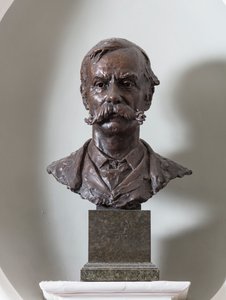 Sculpture of G. Blackall Simonds