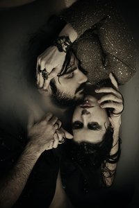 Eira & Lukas in Water, Dark