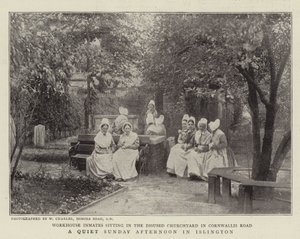A Quiet Sunday Afternoon in Islington