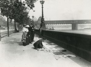 A Pavement Artist on the Embankment