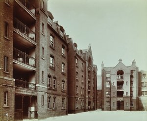 Borough Road Estate: residential tenements, London