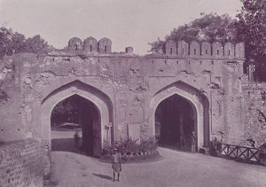 Cashmere Gate, Delhi by English Photographer