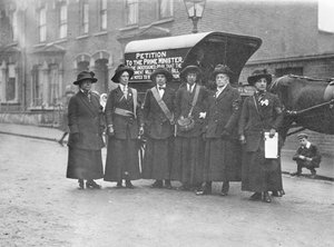 Scottish suffragettes arrive in London to deliver petition