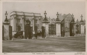 The Marble Arch, London by English Photographer
