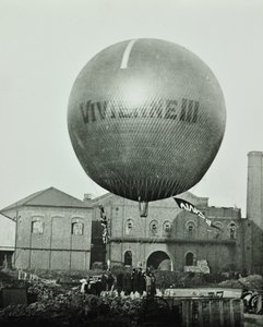 Vivienne III Balloon in Front of the Wandsworth Gas Company, 1898