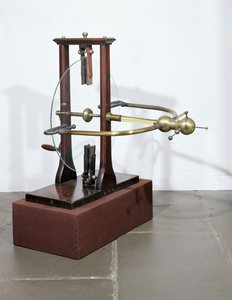 Electro-static plate machine, after a design by Jan Ingenhousz (1730-99) by English School