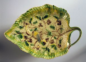 Leaf-shaped Dish Decorated with Vines and Exotic Bird