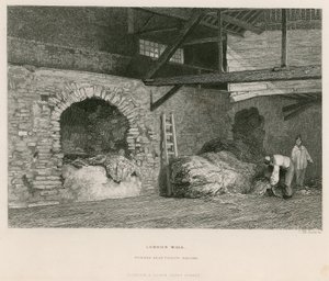 London Wall, Remains near Trinity Square