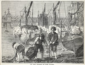 On the Thames at low water by English School